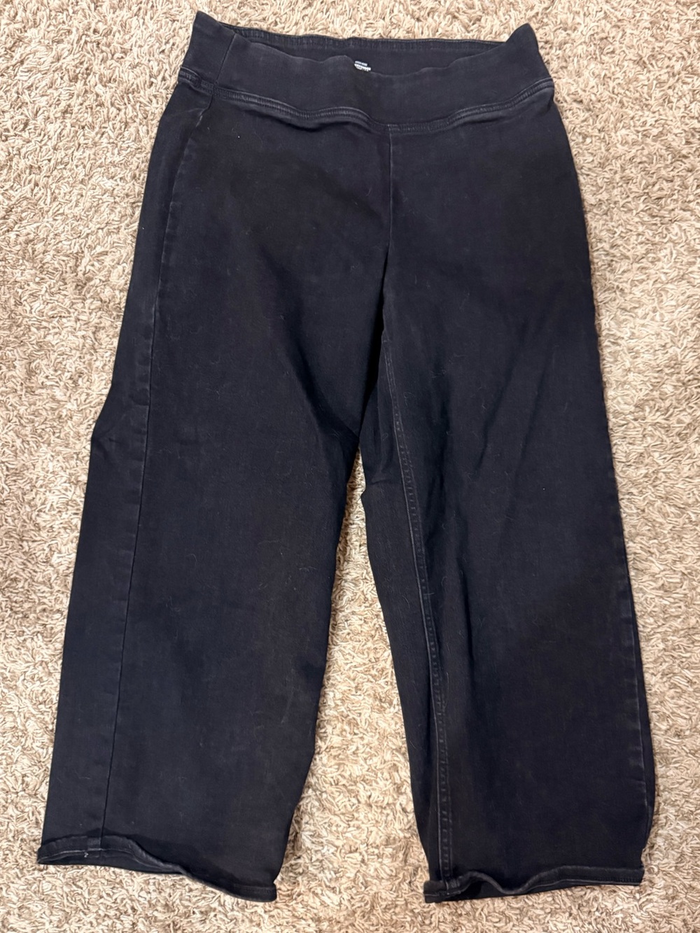 🖤Old Navy Black Wide-Leg Pull-On Jeans🖤
